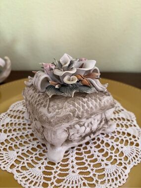 Decorative Floral Ceramic Trinket Box in Cream and Brown